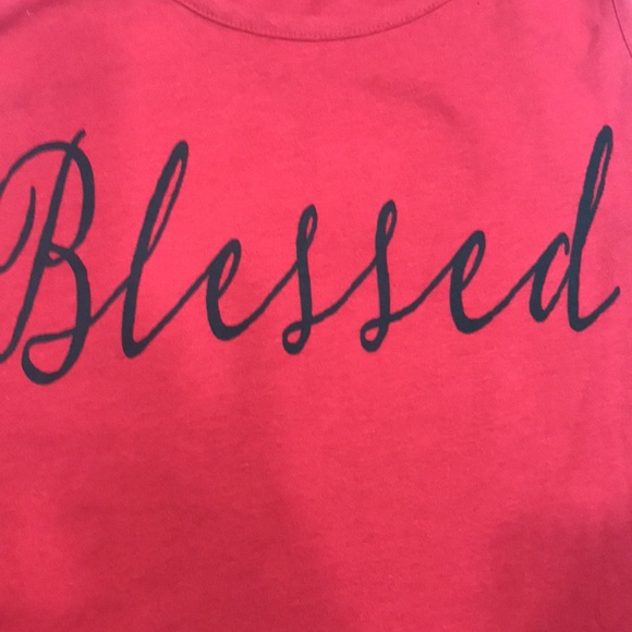 RED SLEEVELESS TOP W “blessed” on front. Size small. PRETTY RED W BLACK LETTERS - Picture 4 of 4